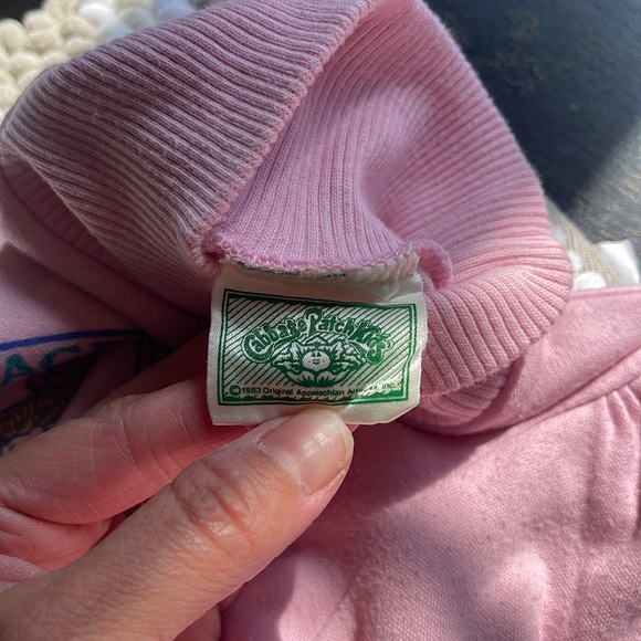 RARE VTG 1985 CABBAGE PATCH KIDS We're One of A Kind Mock Neck Graphic Shirt - Picture 3 of 13